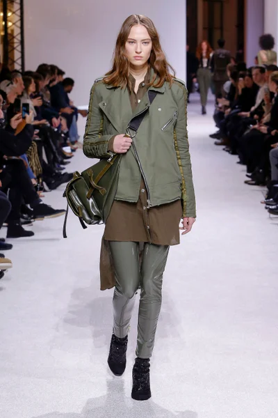 Look 26